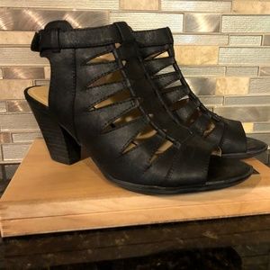 Naturalizer Black Cutout Heel